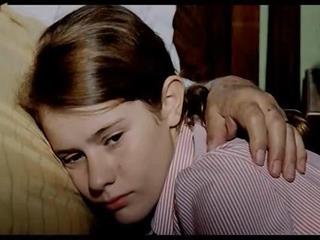 Дедушка попросил внучку показать ему киску