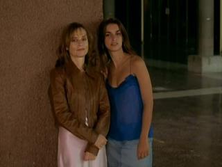 Мама подговорила пьяную подругу дать ее сыну