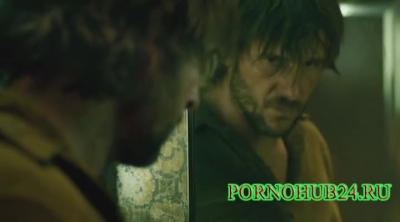 Сестра ходит голая перед братом не стесняясь