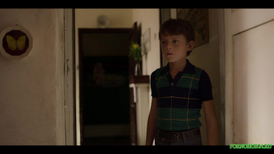 Мальчик увидел как изменяет девушка брата