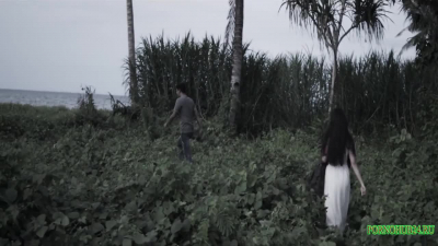 Жестко избил и изнасиловал на посадке