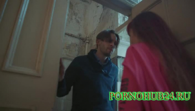 Невинная школьница переспала с учителем